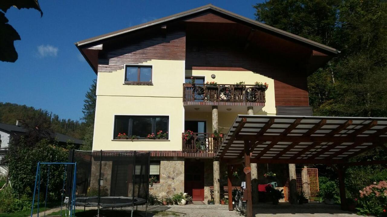 Appartment Bezenica Dobrova المظهر الخارجي الصورة